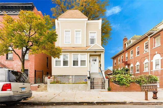 Property Photo:  1331 Taylor Avenue  NY 10472 