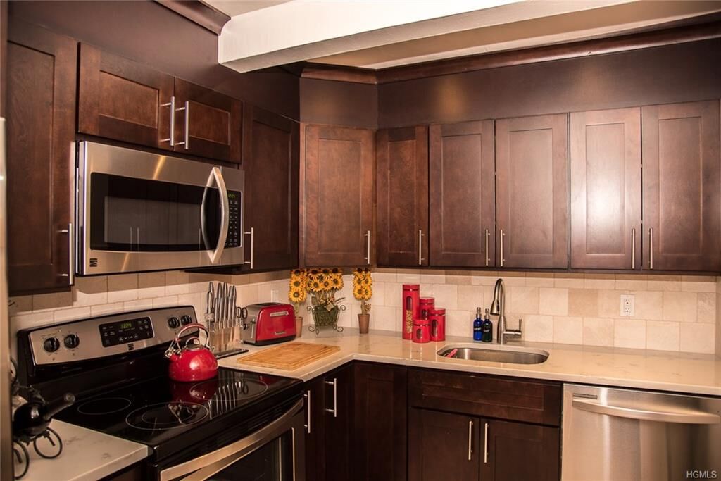 Property Photo: 115 Dehaven Drive 107 NY 10703