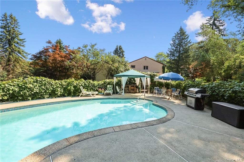 Property Photo:  9 Van Dyke Avenue  NY 10901 