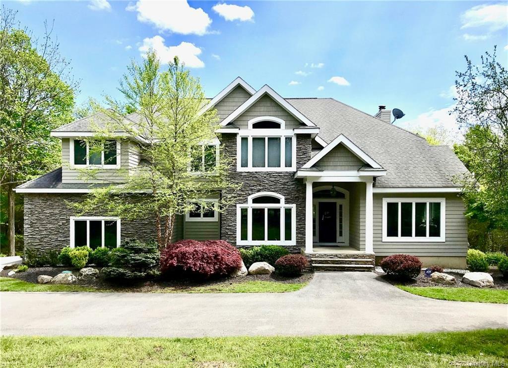 10 Stonehenge Road  Warwick NY 10990 photo