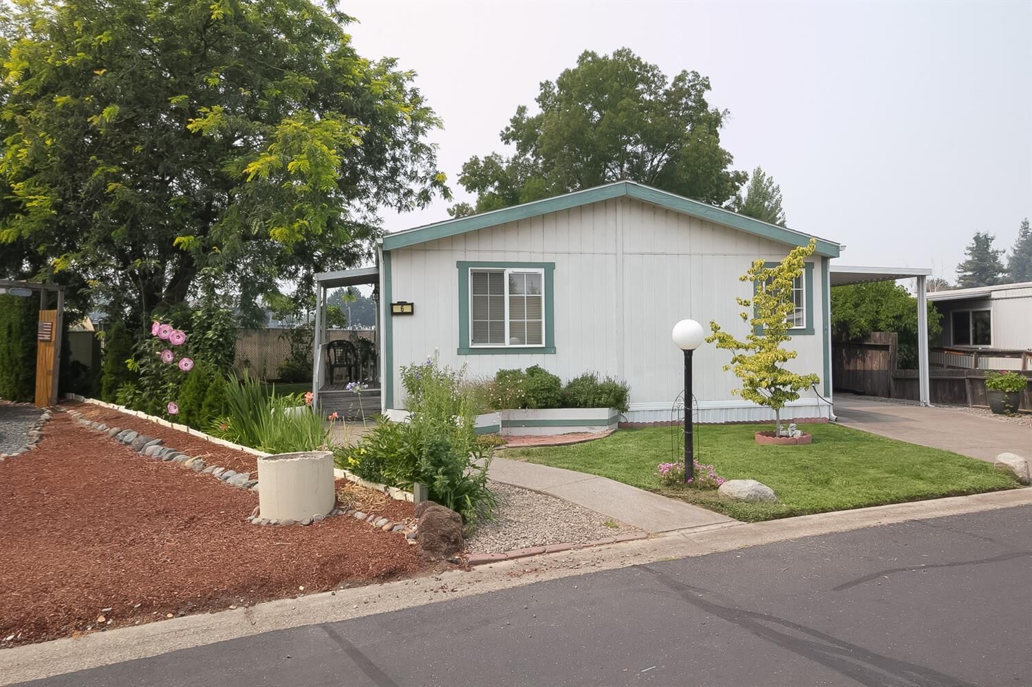 Property Photo: 3431 S Pacific Highway 6 OR 97501