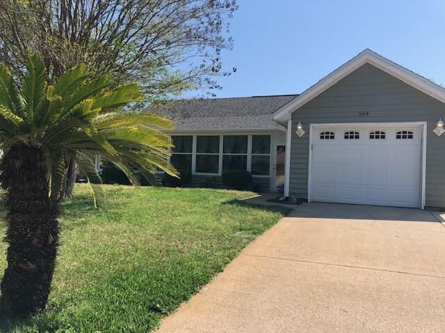 Property Photo: 1054 Quail Hollow Drive FL 32569