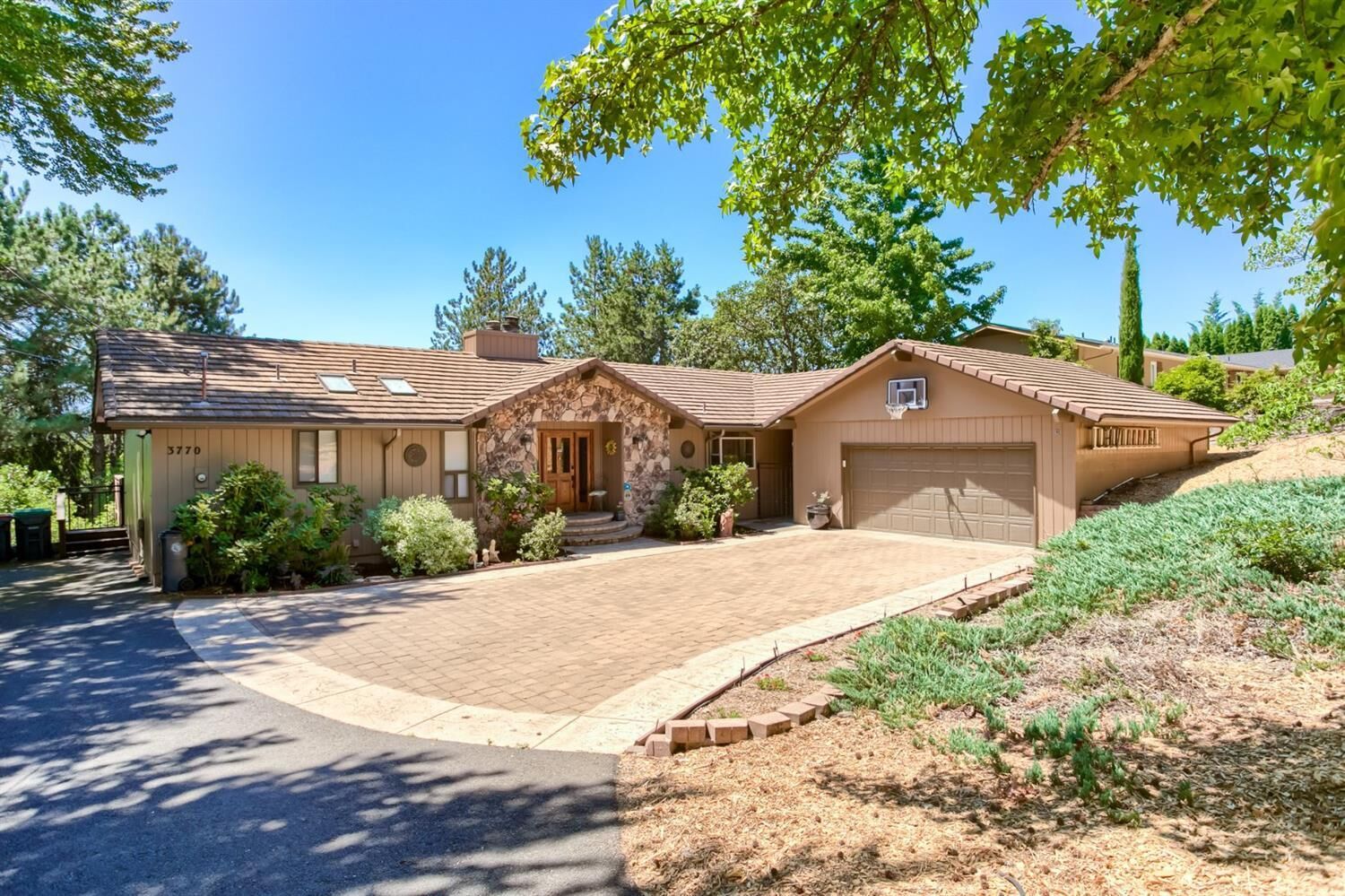 Property Photo: 3770 Princeton Way OR 97504