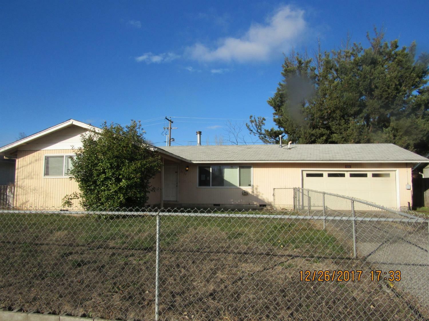 Property Photo:  2529 Carr Street  OR 97503 