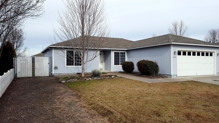 3845 Heritage Drive  White City OR 97524 photo