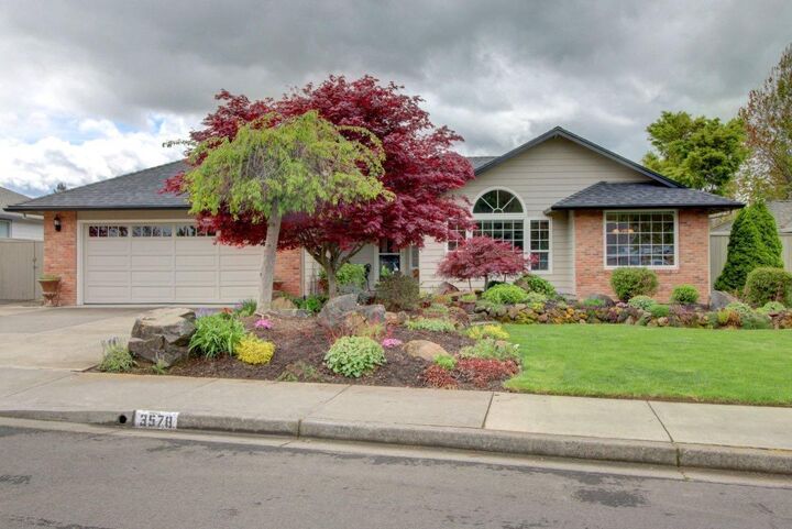 3578 Alderwood Drive  Medford OR 97504 photo