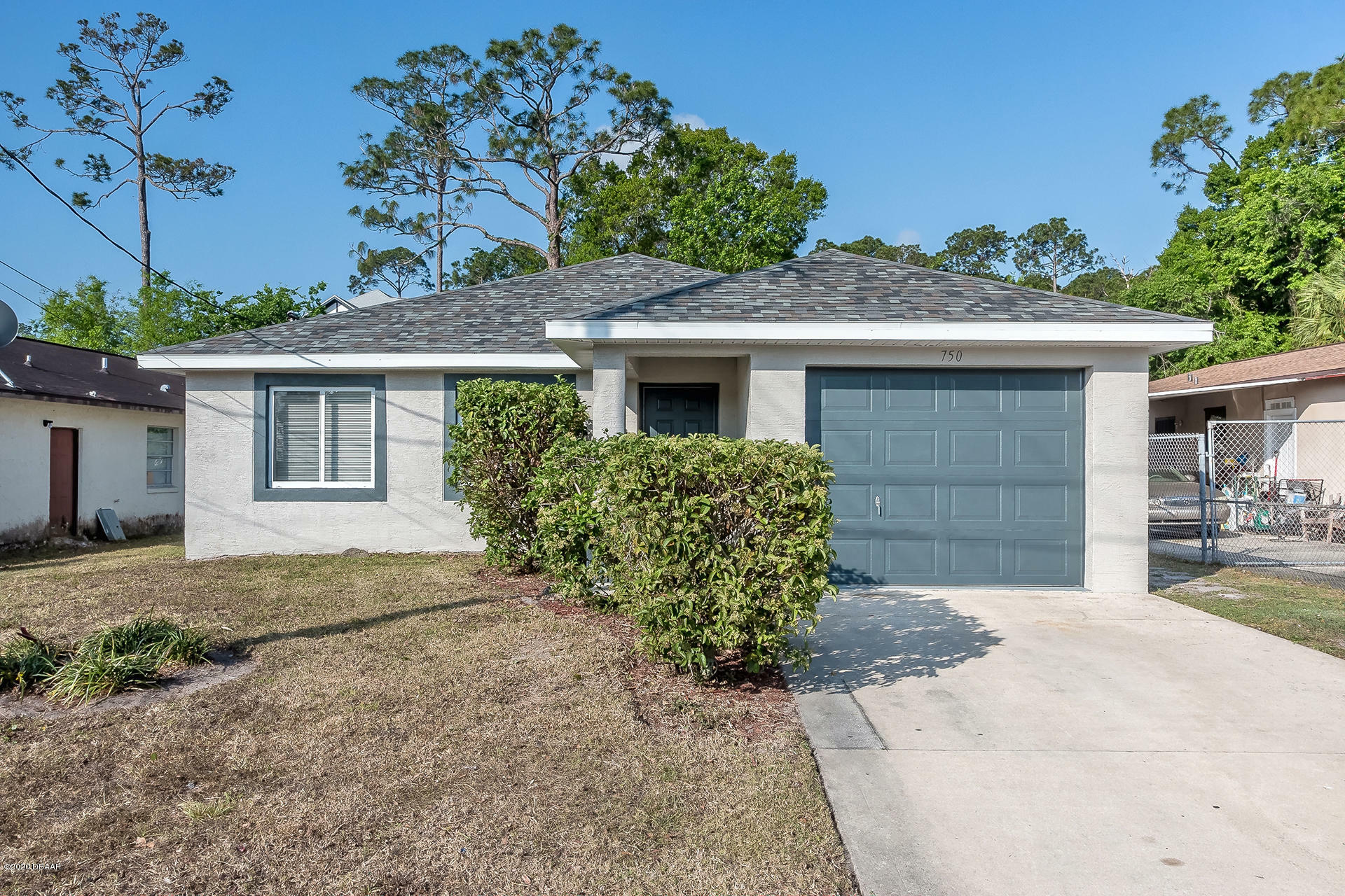 Property Photo:  750 Iowa Street  FL 32114 