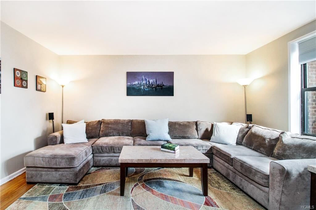 Property Photo: 2 Windsor Terrace 5F NY 10601