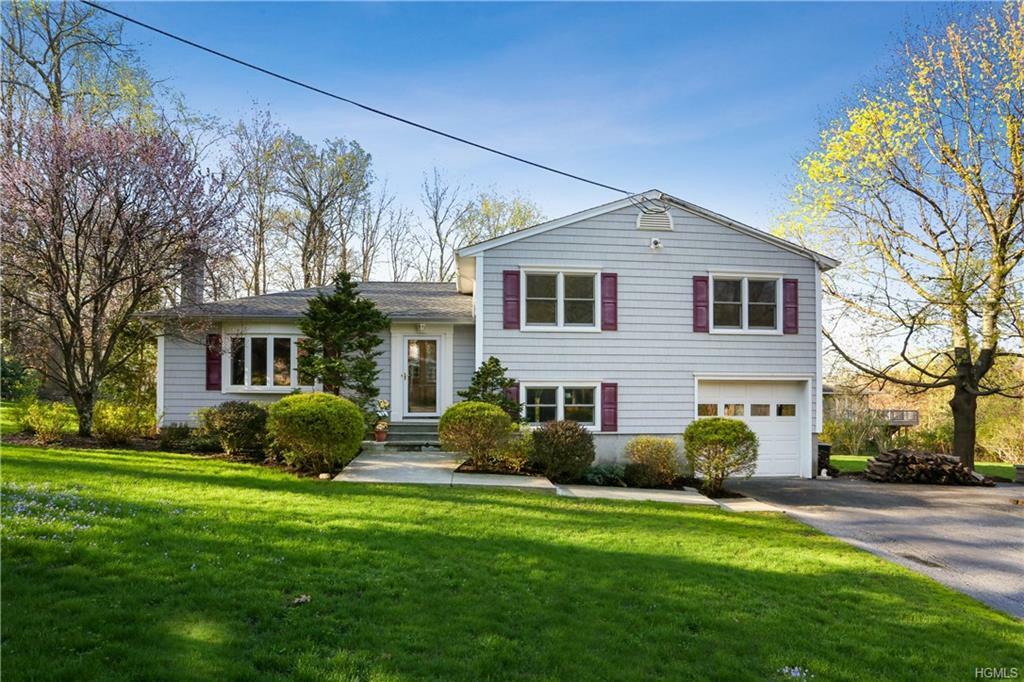 Property Photo:  9 Acacia Drive  NY 10540 