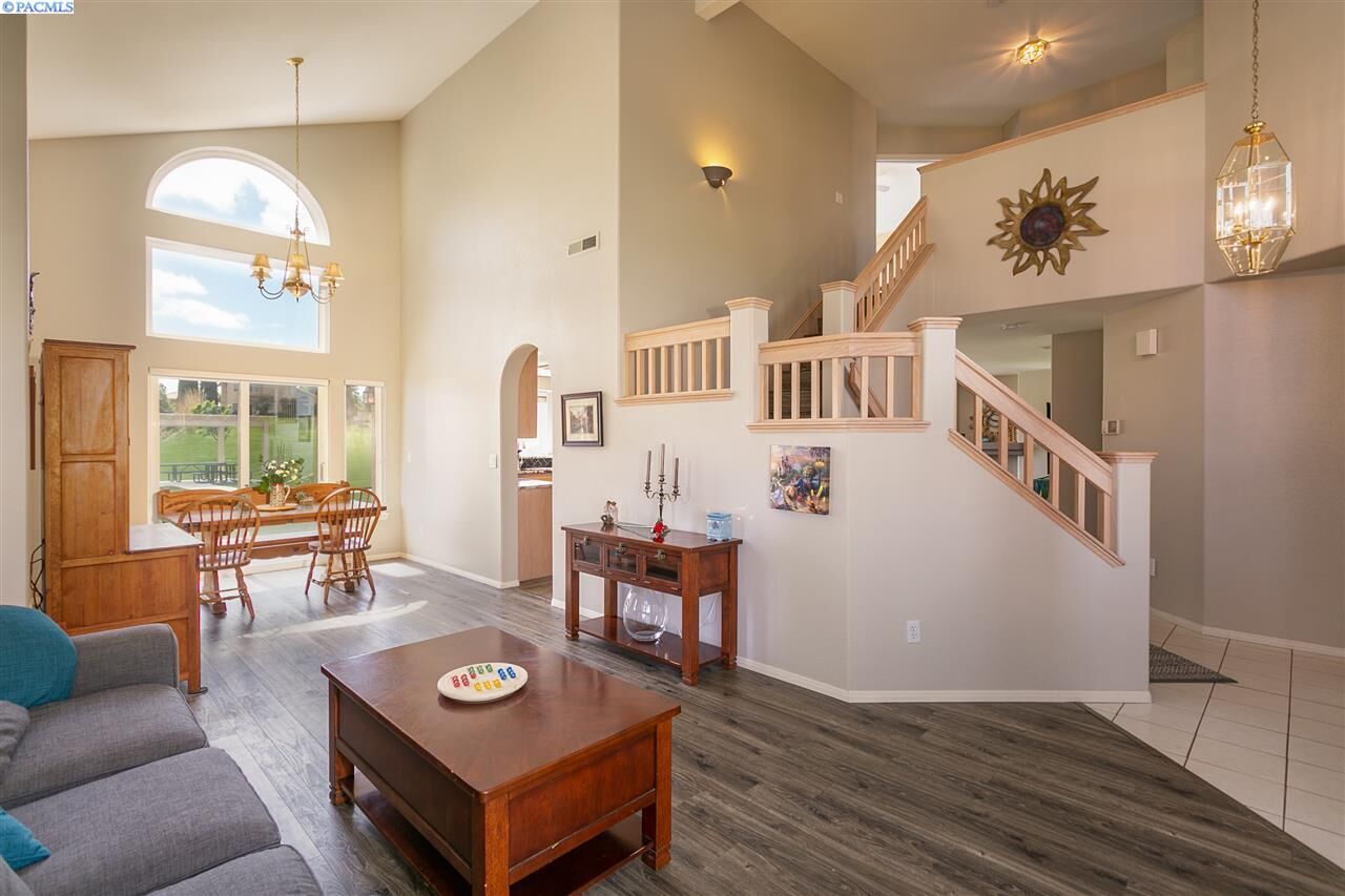 Property Photo: 8621 W Skagit Ave WA 99336