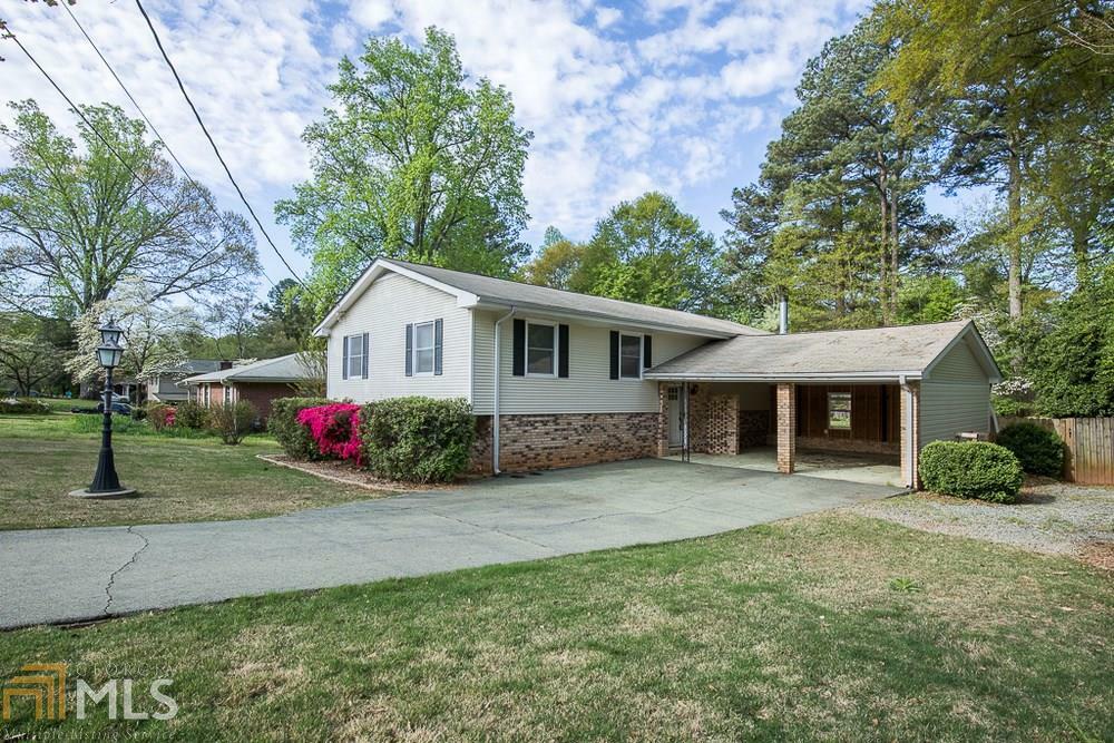 Property Photo:  223 Pamela St NW  GA 30064 