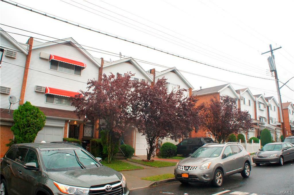 Property Photo:  3682 Palmer Avenue  NY 10466 