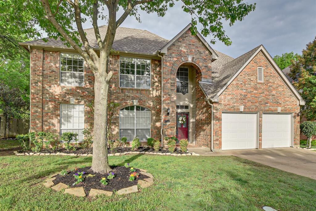 Property Photo: 6322 Bramble Creek Court TX 76001