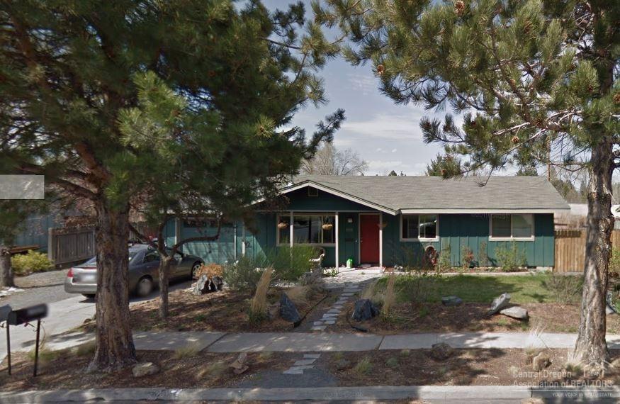 Property Photo:  1224 NE Viking Avenue  OR 97701 
