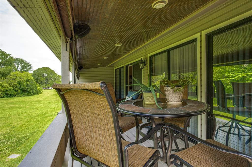 Property Photo:  156 April Point Drive 156  TX 77356 