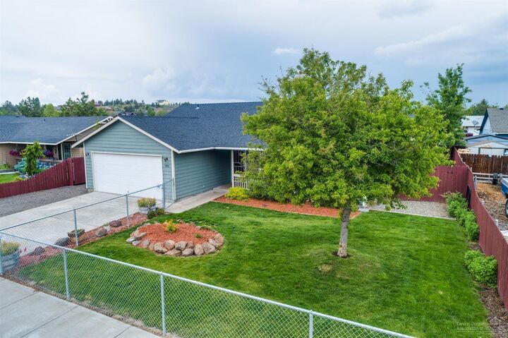 981 NE Yew Street  Prineville OR 97754 photo
