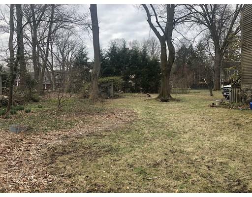 Property Photo: 5 Howell Dr MA 01810