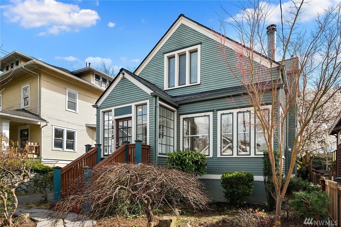 Property Photo:  1615 N 49th Street  WA 98103 