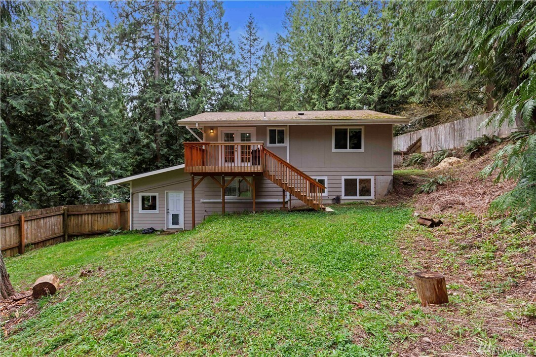 Property Photo:  10204 318th Ave NE  WA 98014 