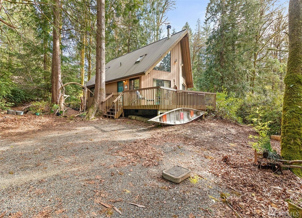 Property Photo: 444 E Pointes Dr WA 98584