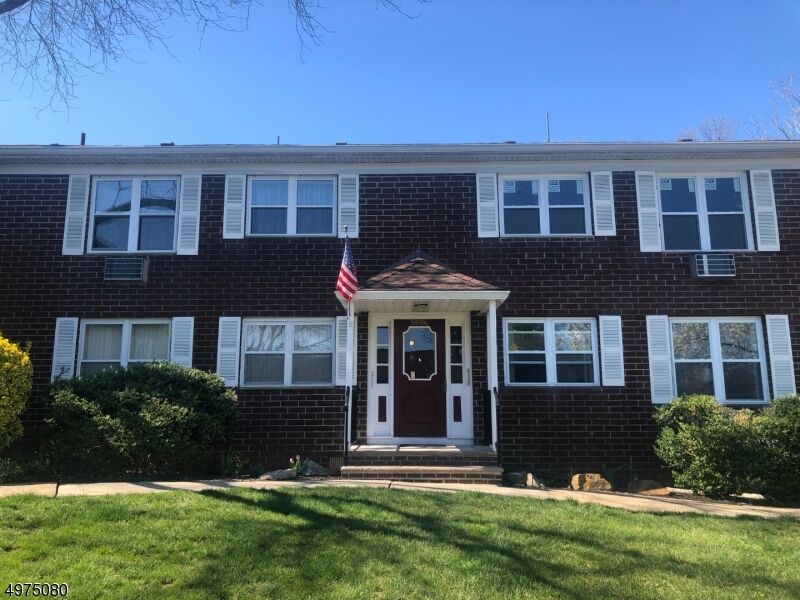 Property Photo:  100 Pierson Miller Dr-F1  NJ 07442 