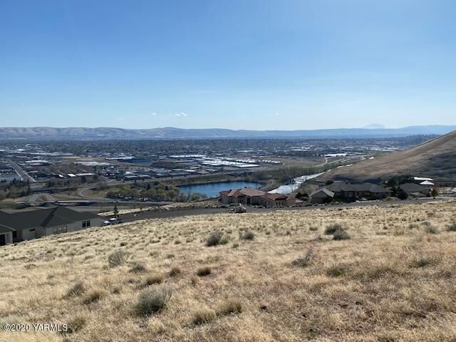 111 Hailey Pl  Yakima WA 98901 photo