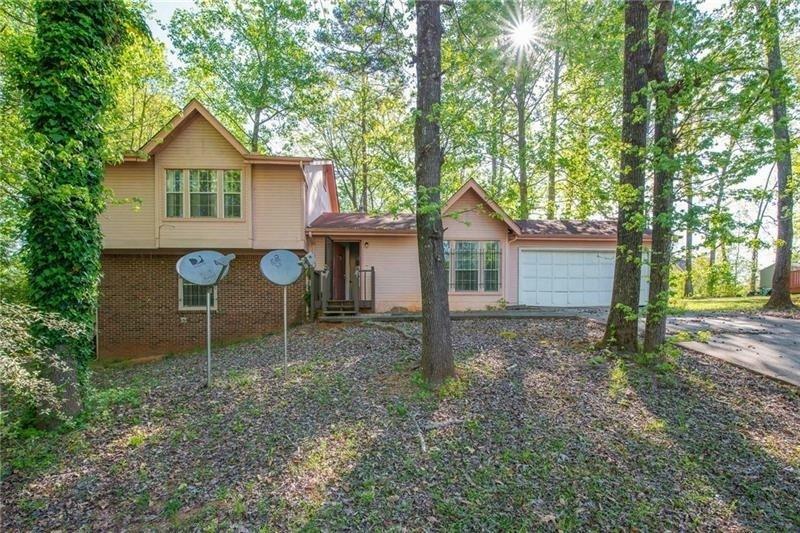 Property Photo:  2436 Wilshire Court  GA 30035 