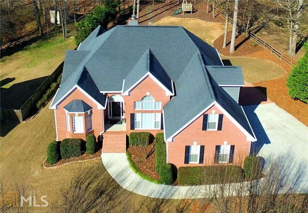 Property Photo: 3648 Elinburg Cove Trl GA 30519
