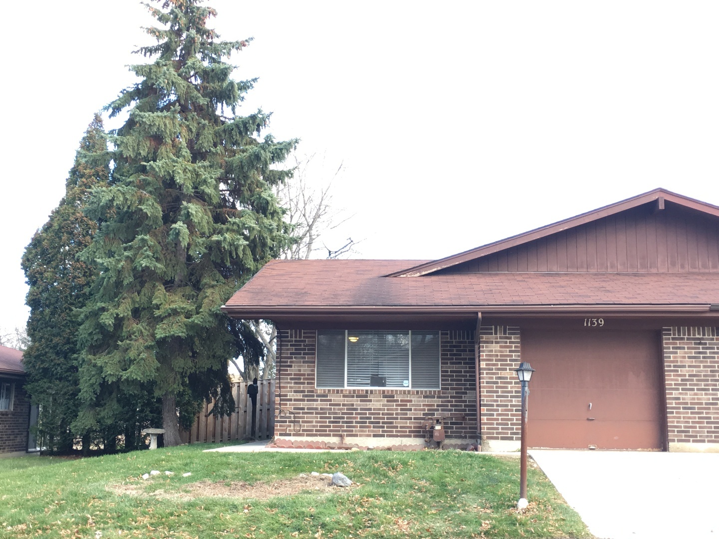 Property Photo:  1139 Fulton Drive  IL 60107 