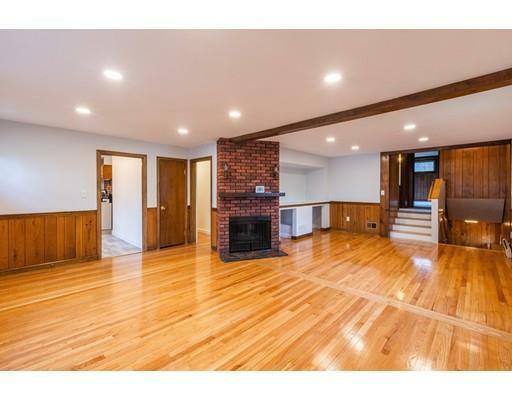 Property Photo: 21 Aberdeen Road MA 01863