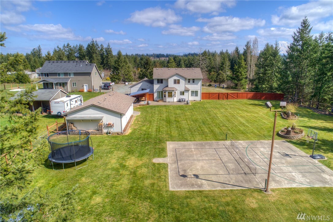 Property Photo:  19718 81st Ave E  WA 98387 