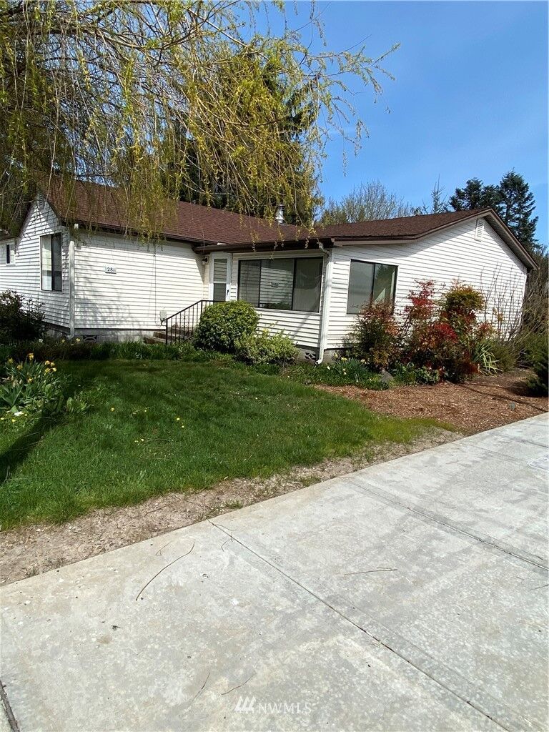 Property Photo: 2811 Borst Avenue WA 98531
