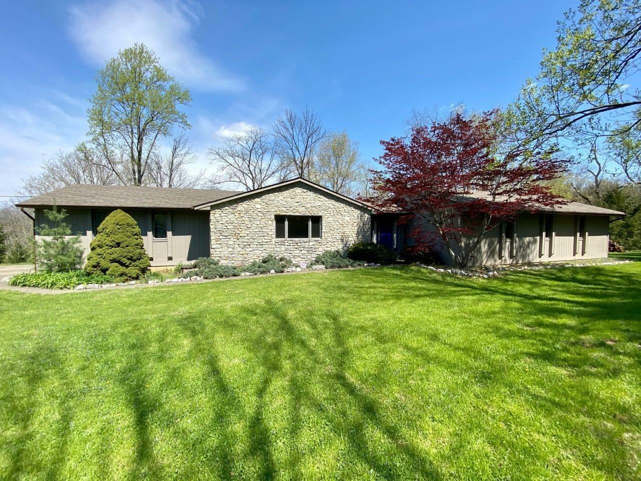 Property Photo: 6594 Springdale Rd OH 45247