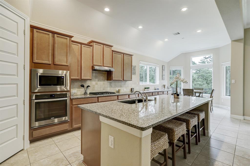 Property Photo: 13812 N Lake Branch Lane TX 77044