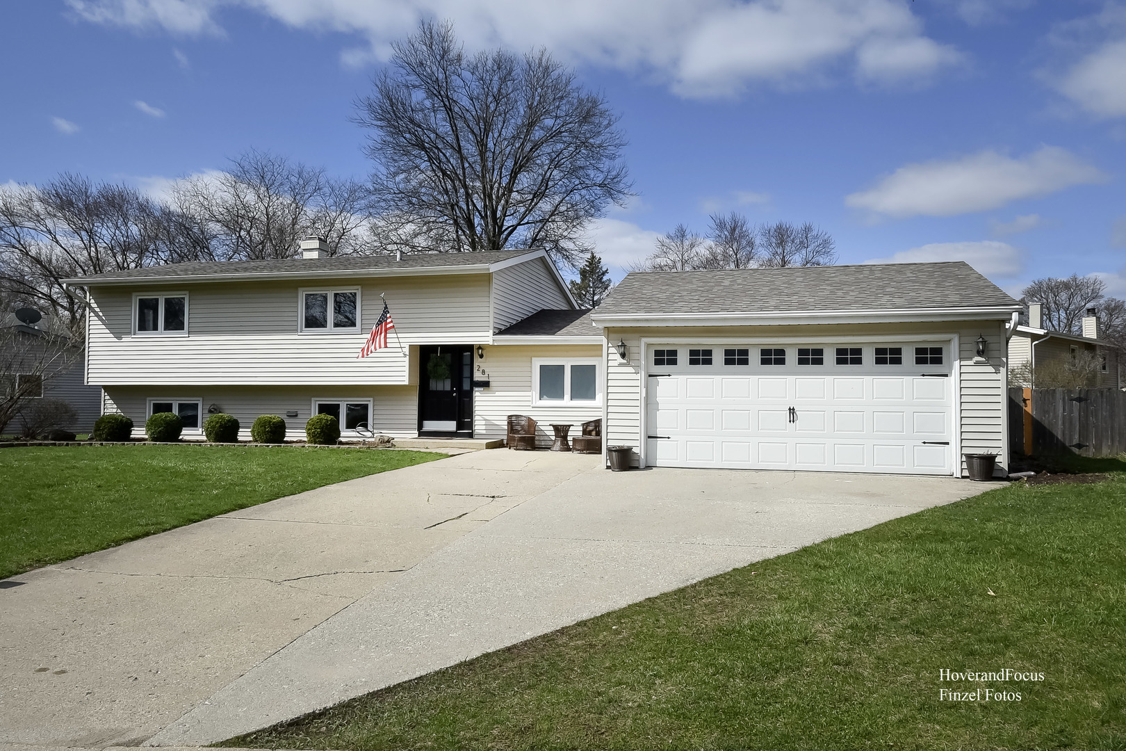 Property Photo: 281 Plymouth Lane IL 60014