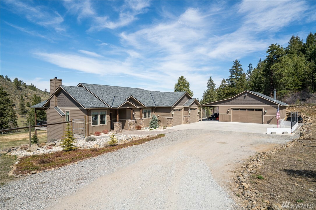 Property Photo: 5575 Squilchuck Rd WA 98801