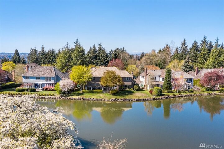Property Photo:  7790  80th Place SE  WA 98040 