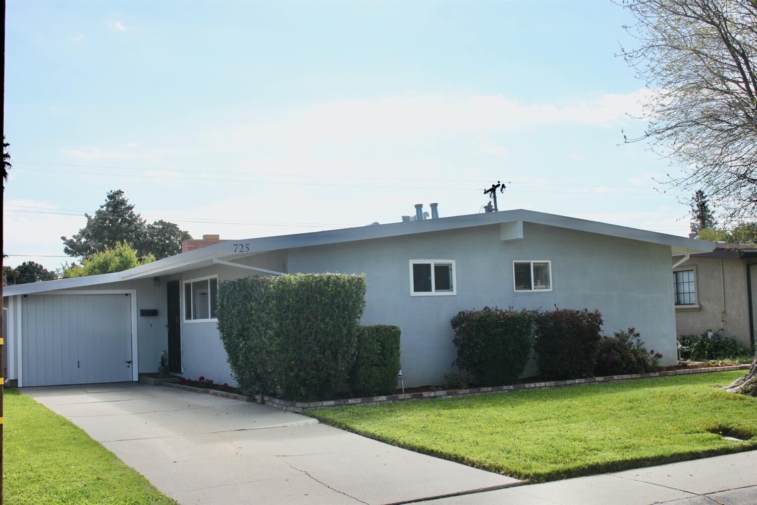 Property Photo:  725 Julian Drive  CA 95605 