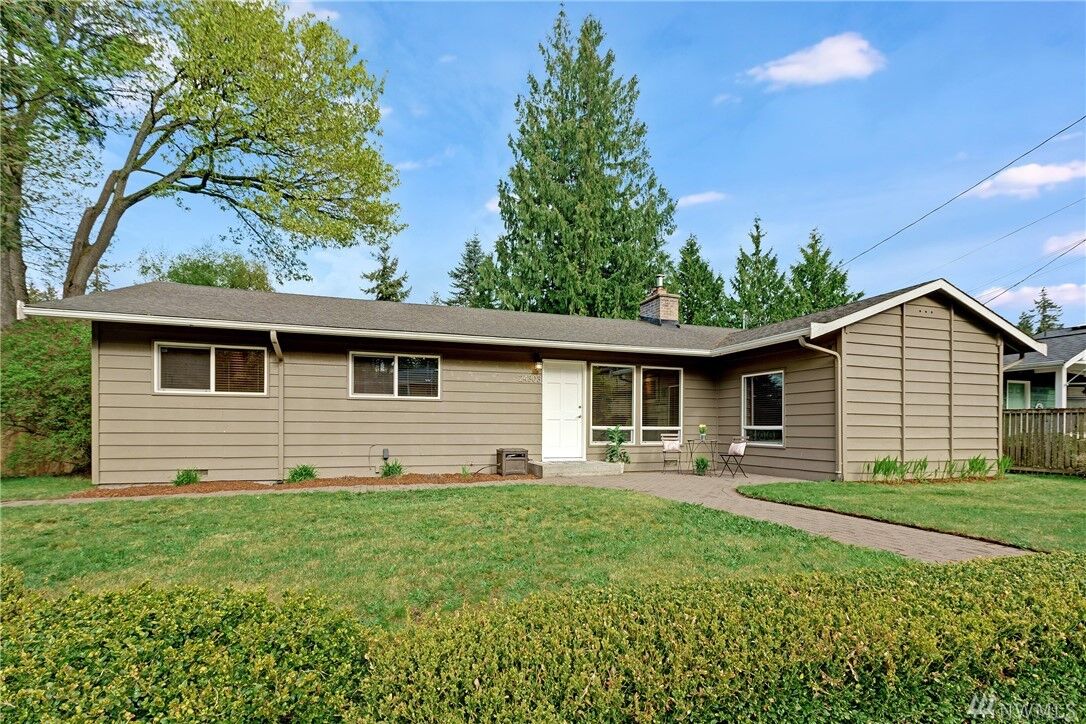 Property Photo: 24303 92nd Avenue W WA 98020