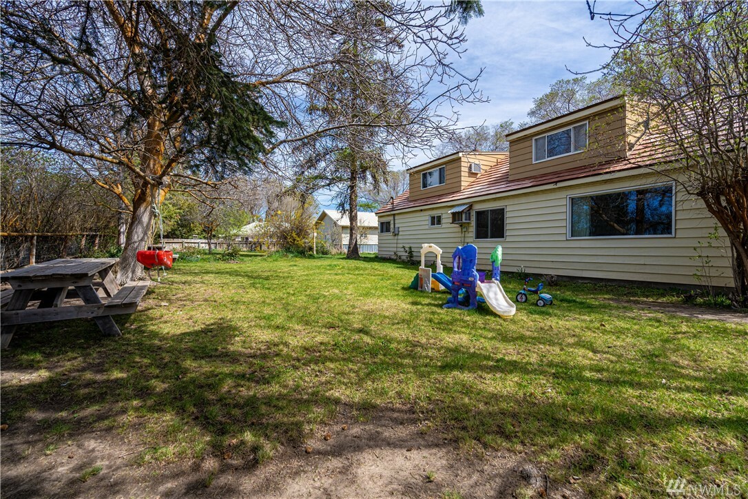 Property Photo:  335 W 2nd St  WA 98830 