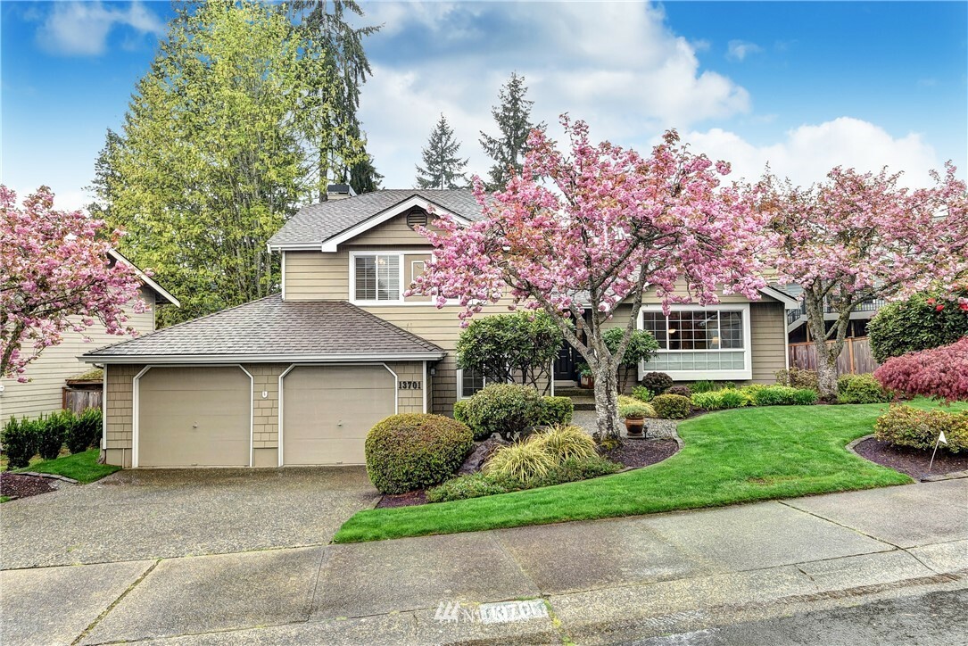 Property Photo:  13701 174th Avenue NE  WA 98052 