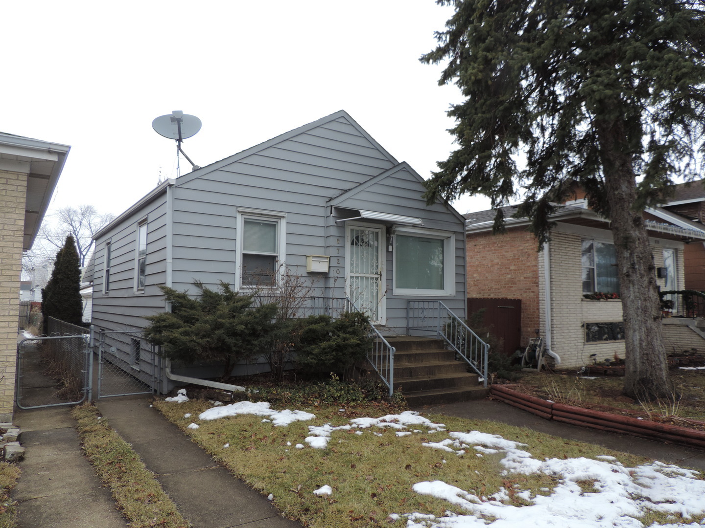 Property Photo:  8720 Lyndale Street  IL 60171 