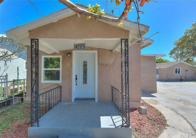 Property Photo:  13610 S Largo Avenue  CA 90222 