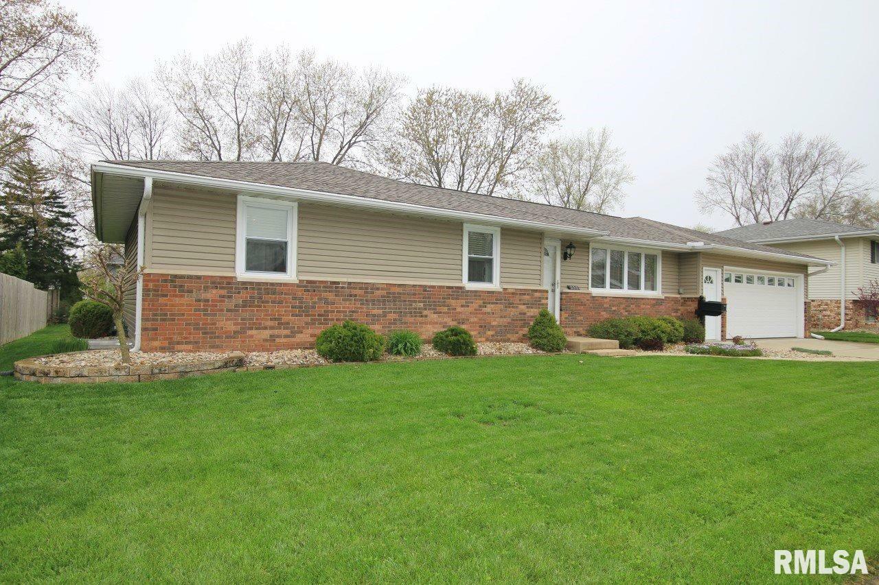 Property Photo:  233 S Montana  IL 61550 