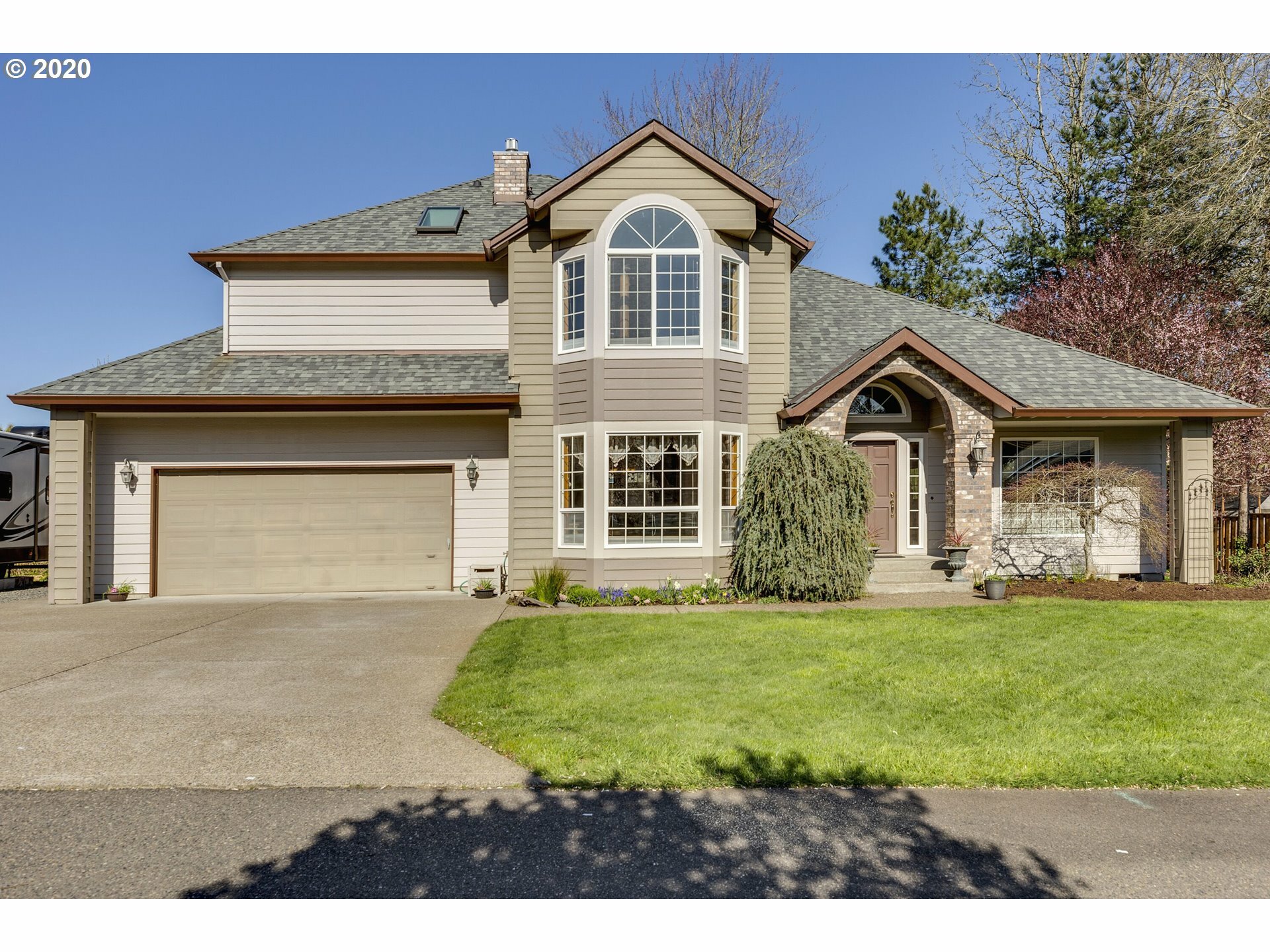 Property Photo: 5871 SE Quiet Meadows Dr OR 97267