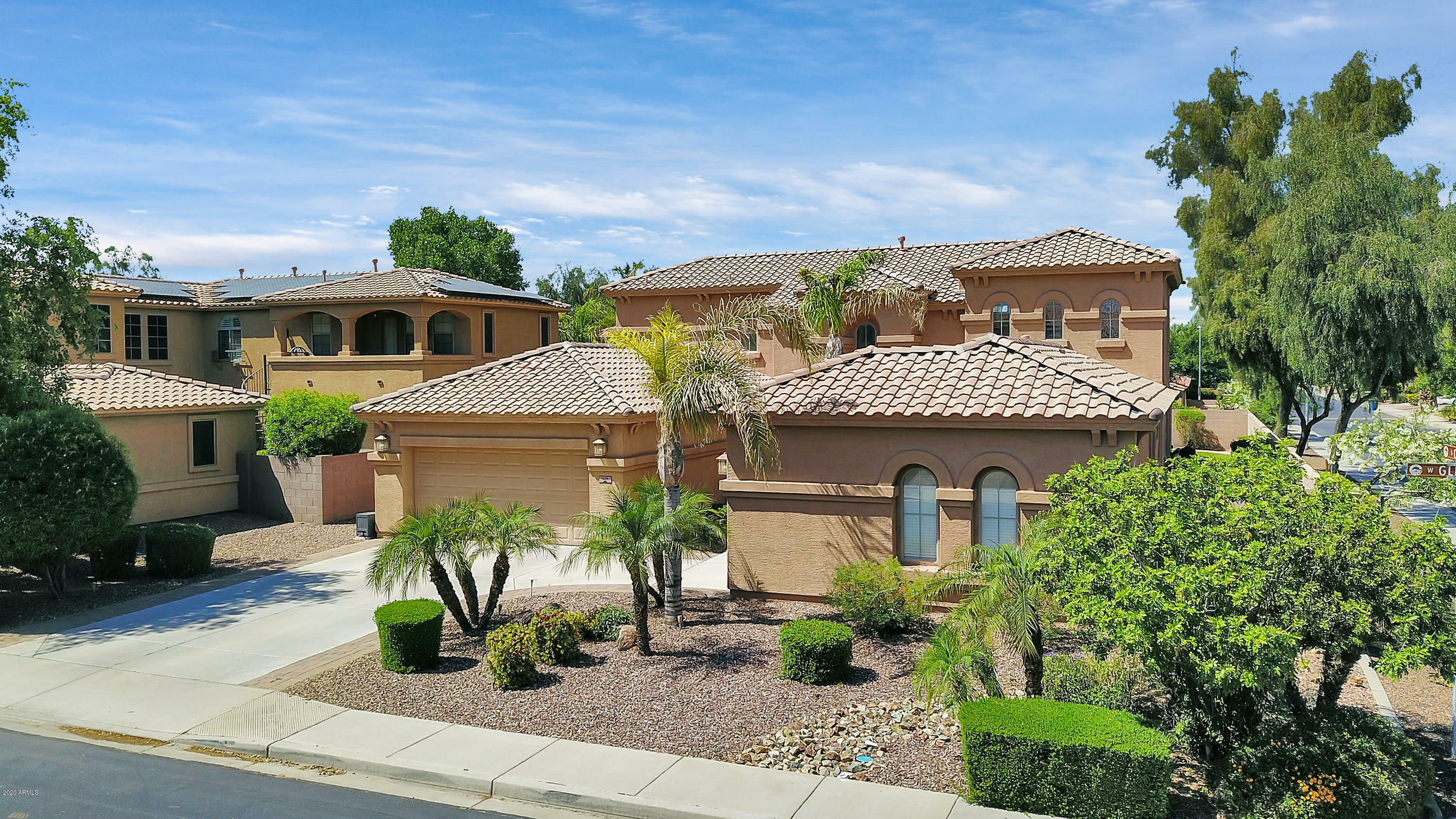 Property Photo:  826 W Glenmere Drive  AZ 85225 