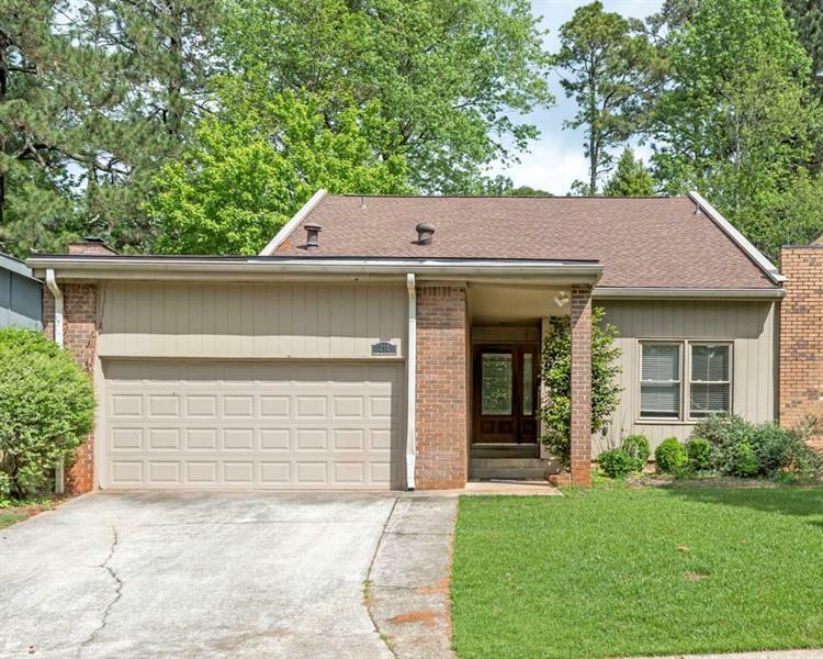 Property Photo: 210 Leeward Lane GA 30076