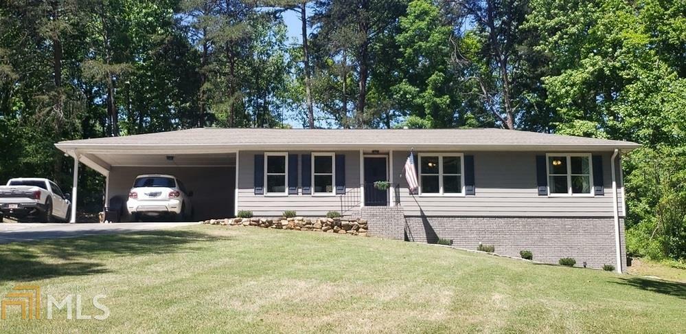 Property Photo: 550 Shamrock Dr GA 30040
