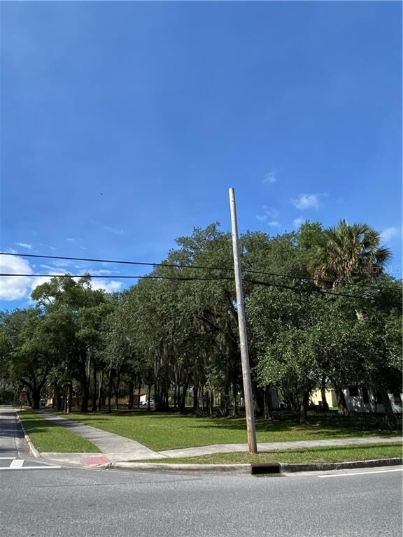 Property Photo:  E 2nd Street  FL 32771 