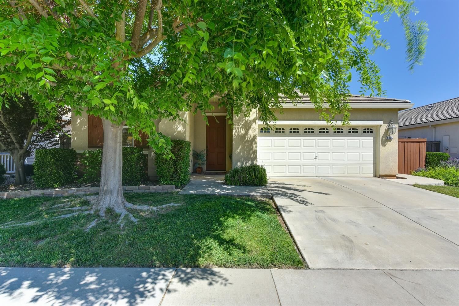 Property Photo: 4025 Kalamata Way CA 95742